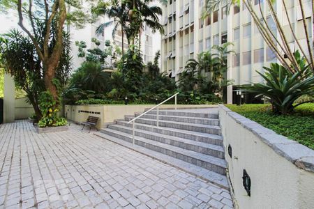 Apartamento para alugar com 120m², 2 quartos e 1 vagaFachada