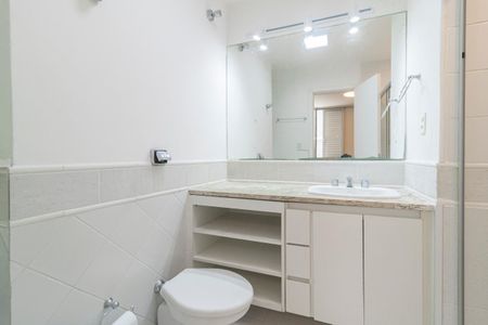 Apartamento para alugar com 120m², 2 quartos e 1 vagaBanheiro da Suíte