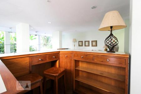 Apartamento para alugar com 120m², 2 quartos e 1 vagaÁrea comum - Salão de festas