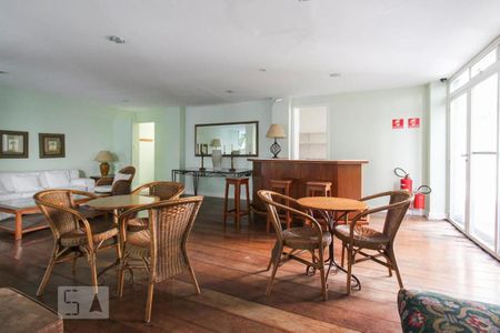 Apartamento para alugar com 120m², 2 quartos e 1 vagaÁrea comum - Salão de festas