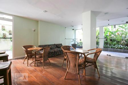 Apartamento para alugar com 120m², 2 quartos e 1 vagaÁrea comum - Salão de festas