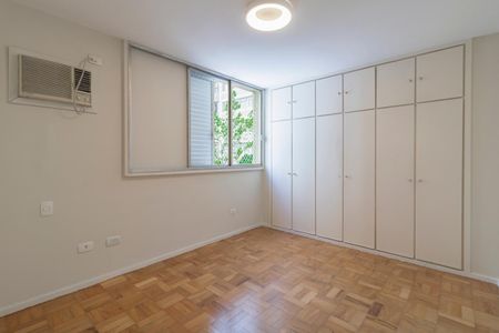Apartamento para alugar com 120m², 2 quartos e 1 vagaSuíte