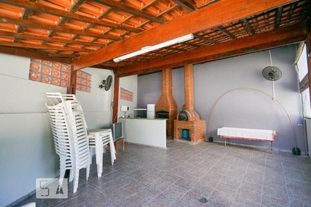 Apartamento à venda com 74m², 2 quartos e 1 vagaÁrea comum