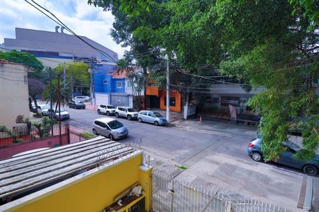 Casa à venda com 196m², 3 quartos e 2 vagas Casa à venda com 196m², 3 quartos e 2 vagasVista da Sacada