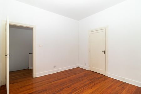 Casa à venda com 196m², 3 quartos e 2 vagas Casa à venda com 196m², 3 quartos e 2 vagasQuarto 2