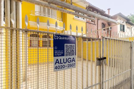 Casa à venda com 196m², 3 quartos e 2 vagas Casa à venda com 196m², 3 quartos e 2 vagasPlaca