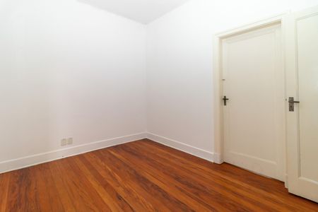 Casa à venda com 196m², 3 quartos e 2 vagas Casa à venda com 196m², 3 quartos e 2 vagasQuarto 3