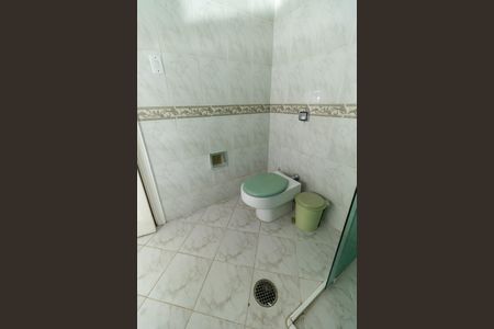 Casa à venda com 196m², 3 quartos e 2 vagas Casa à venda com 196m², 3 quartos e 2 vagasBanheiro Social