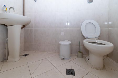 Casa à venda com 196m², 3 quartos e 2 vagas Casa à venda com 196m², 3 quartos e 2 vagasLavabo