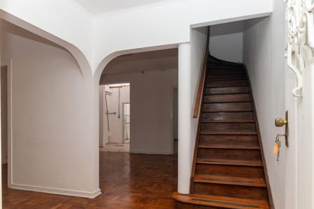 Casa à venda com 196m², 3 quartos e 2 vagas Casa à venda com 196m², 3 quartos e 2 vagasSala