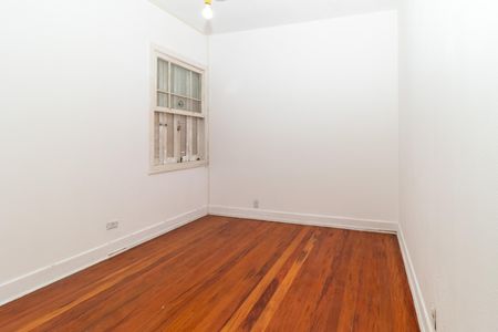 Casa à venda com 196m², 3 quartos e 2 vagas Casa à venda com 196m², 3 quartos e 2 vagasQuarto 1