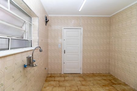 Casa à venda com 196m², 3 quartos e 2 vagas Casa à venda com 196m², 3 quartos e 2 vagasCozinha