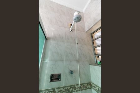 Casa à venda com 196m², 3 quartos e 2 vagas Casa à venda com 196m², 3 quartos e 2 vagasBanheiro Social