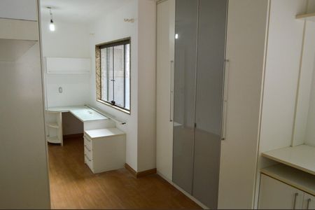 Casa de condomínio à venda com 201m², 3 quartos e 2 vagasQuarto 2