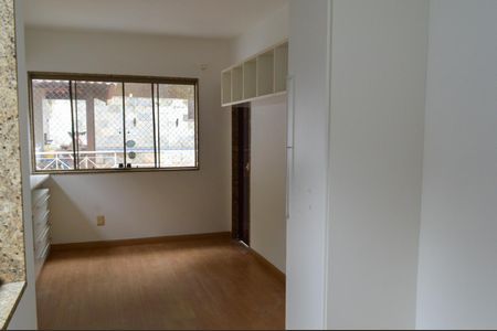 Casa de condomínio à venda com 201m², 3 quartos e 2 vagasQuarto 2