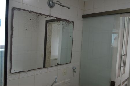 Casa de condomínio à venda com 201m², 3 quartos e 2 vagasBanheiro da Suíte