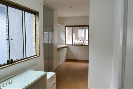 Casa de condomínio à venda com 201m², 3 quartos e 2 vagasQuarto 2