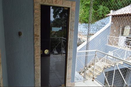 Casa de condomínio à venda com 201m², 3 quartos e 2 vagasVaranda do Quarto 1