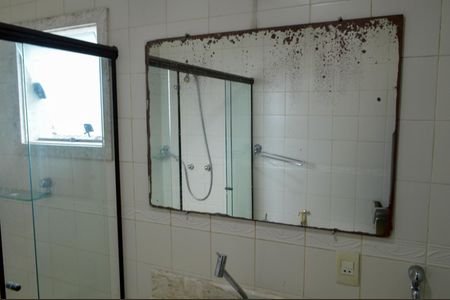 Casa de condomínio à venda com 201m², 3 quartos e 2 vagasBanheiro da Suíte