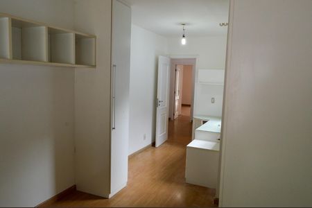 Casa de condomínio à venda com 201m², 3 quartos e 2 vagasQuarto 2