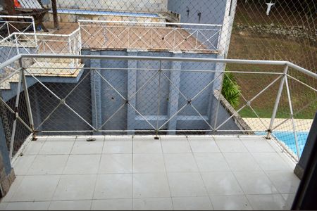 Casa de condomínio à venda com 201m², 3 quartos e 2 vagasVaranda do Quarto 1
