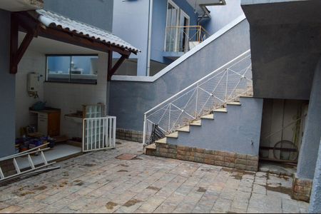 Casa de condomínio à venda com 201m², 3 quartos e 2 vagasQuintal