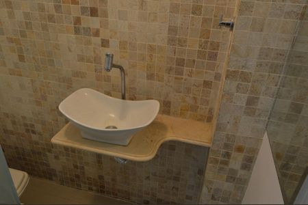 Casa de condomínio à venda com 201m², 3 quartos e 2 vagasLavabo da Sala