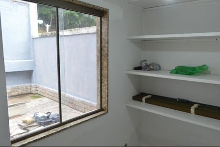 Casa de condomínio à venda com 201m², 3 quartos e 2 vagasQuarto de Serviço