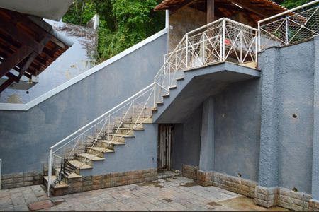 Casa de condomínio à venda com 201m², 3 quartos e 2 vagasQuintal