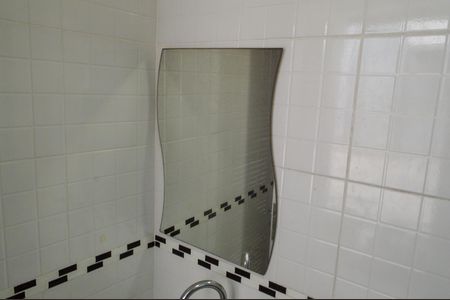 Casa de condomínio à venda com 201m², 3 quartos e 2 vagasBanheiro de Serviço