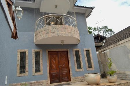 Casa de condomínio à venda com 201m², 3 quartos e 2 vagasFachada