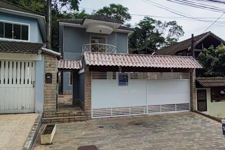 Casa de condomínio à venda com 201m², 3 quartos e 2 vagasFachada