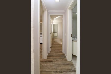 Apartamento à venda com 52m², 2 quartos e 1 vaga Apartamento à venda com 52m², 2 quartos e 1 vagaCorredor