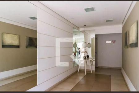 Apartamento à venda com 52m², 2 quartos e 1 vaga Apartamento à venda com 52m², 2 quartos e 1 vagaHall