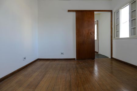 Casa para alugar com 180m², 3 quartos e 1 vaga Casa para alugar com 180m², 3 quartos e 1 vagaQuarto 2