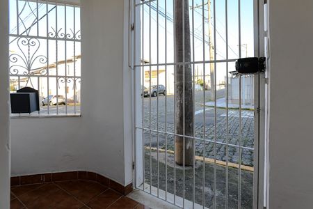 Entrada de casa para alugar com 3 quartos, 180m² em Centro, Mogi das Cruzes
