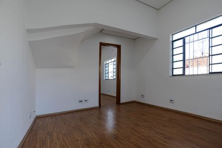 Casa para alugar com 3 quartos, 180m² em Centro, Mogi das Cruzes