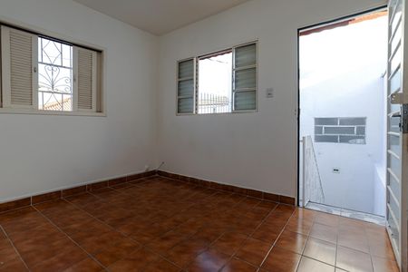 Casa para alugar com 180m², 3 quartos e 1 vaga Casa para alugar com 180m², 3 quartos e 1 vagaQuarto 1