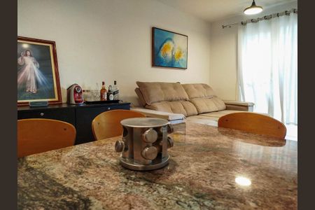 Apartamento à venda com 72m², 2 quartos e 1 vagaSala de jantar