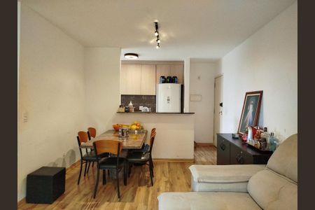 Apartamento à venda com 72m², 2 quartos e 1 vagaSala