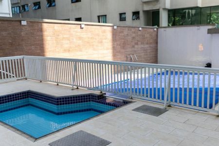 Apartamento para alugar com 135m², 3 quartos e 1 vagaÁrea comum - Piscina