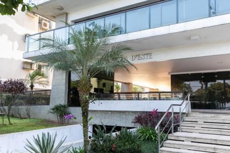 Apartamento para alugar com 135m², 3 quartos e 1 vagaFachada