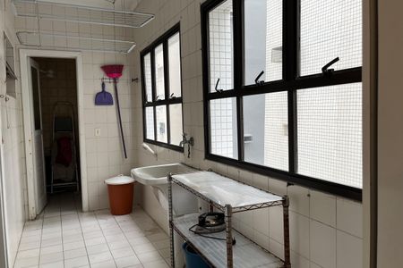 Apartamento para alugar com 135m², 3 quartos e 1 vagaÁrea de Serviço