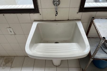 Apartamento para alugar com 135m², 3 quartos e 1 vagaÁrea de Serviço
