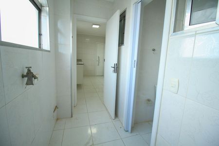 Apartamento para alugar com 74m², 2 quartos e 1 vagaÁrea de Serviço
