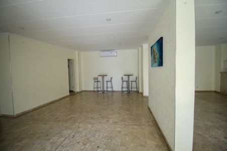 Apartamento para alugar com 74m², 2 quartos e 1 vagaÁrea comum