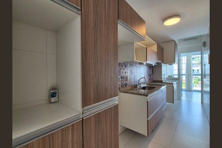 Apartamento à venda com 74m², 2 quartos e 1 vagaCozinha