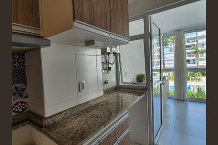 Apartamento à venda com 74m², 2 quartos e 1 vagaÁrea de Serviço