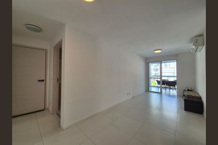 Sala de apartamento à venda com 2 quartos, 74m² em Recreio dos Bandeirantes, Rio de Janeiro