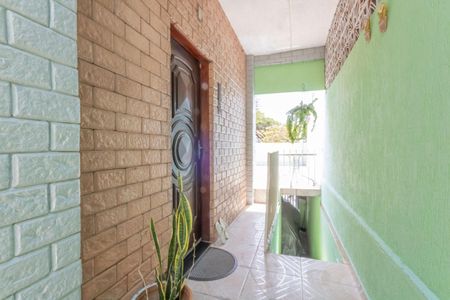 Casa à venda com 250m², 2 quartos e 2 vagas Casa à venda com 250m², 2 quartos e 2 vagasCorredor Lateral